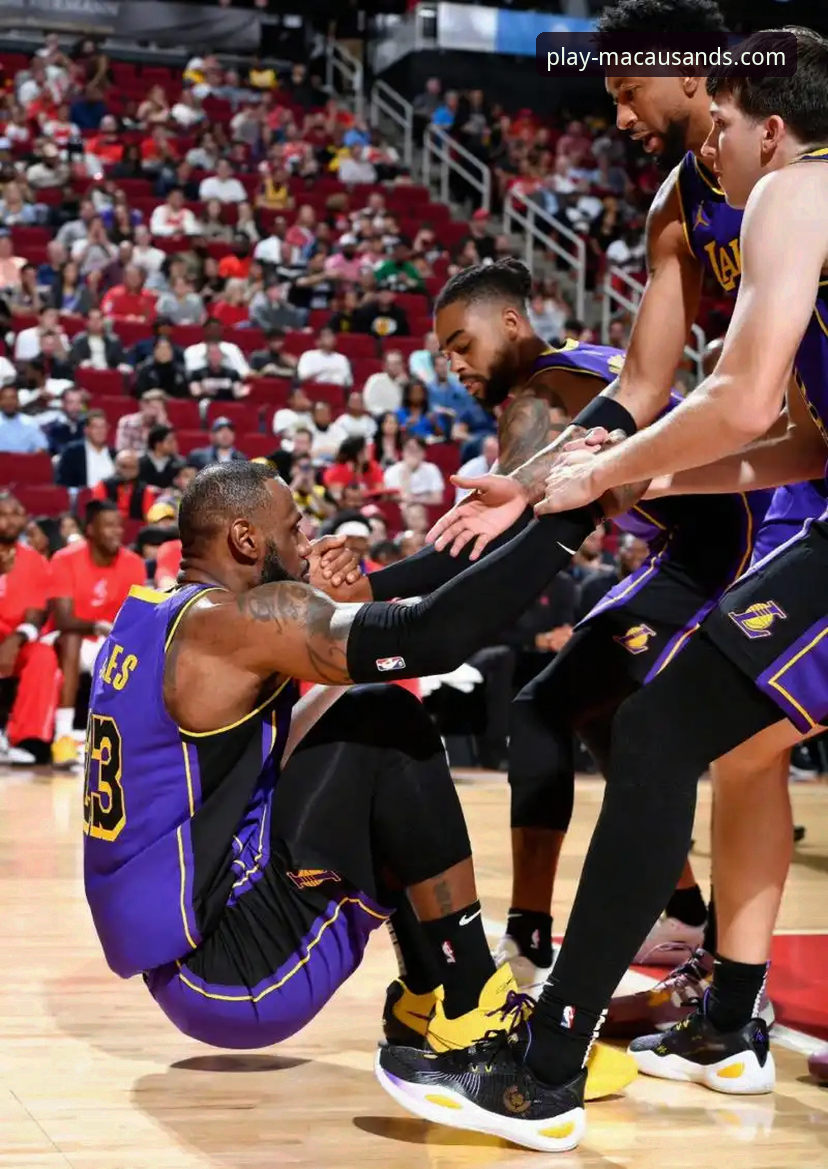 连胜势头与连败阴霾：火箭大胜尼克斯背后的战术博弈与平台观赛体验